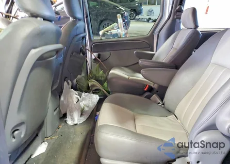 2004 Dodge Grand Caravan Sxt z USA, uszkodzony, nr VIN 2D4GP44L84R570378